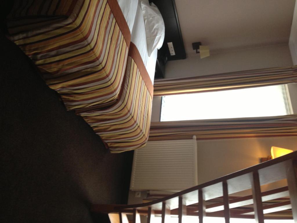 Hotel Giorgi Et Logements Insolites-Jacuzzi Prive Bastogne Ruang foto